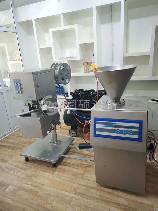 氣動(dòng)Ⅱ型火腿腸機(jī)器3